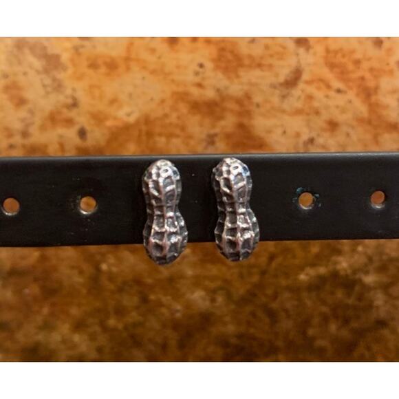 Rare and Retired James Avery Sterling Silver Peanut Earrings - Picture 1 of 8